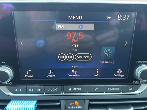 Used 2025 Nissan Altima 2.5 SV FWD image 7
