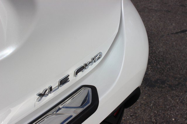 Used 2026 Toyota Highlander XLE AWD/4WD image 4
