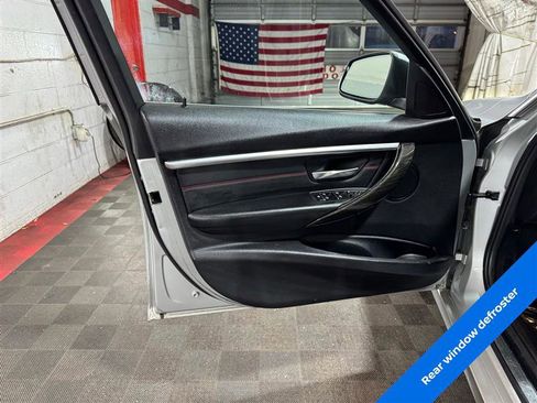 Used 2017 BMW 330i xDrive 330i xDrive image 8