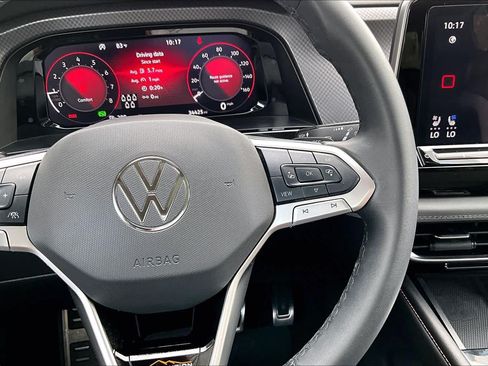 Used 2024 Volkswagen Atlas Peak Edition SE AWD/4WD image 25