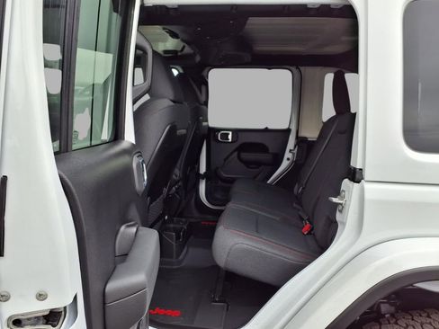 New 2026 Jeep Wrangler Unlimited Rubicon AWD/4WD image 24