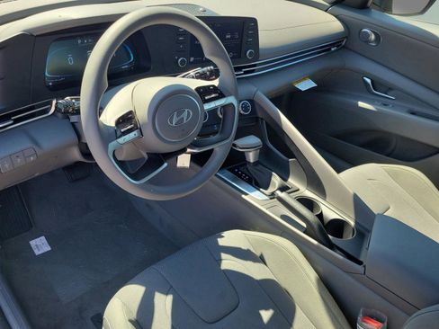 New 2026 Hyundai Elantra SE image 23