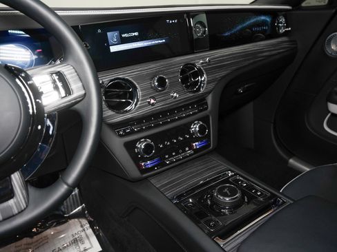 Used 2024 Rolls-Royce Spectre w/ Spectre Launch Package AWD/4WD image 48