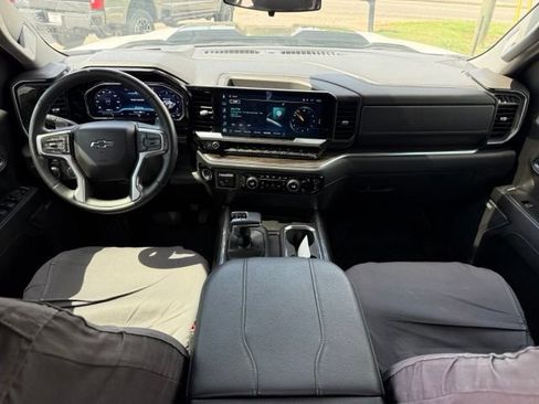 Used 2023 Chevrolet Silverado 1500 LT Trail Boss w/ Convenience Package II AWD/4WD image 15