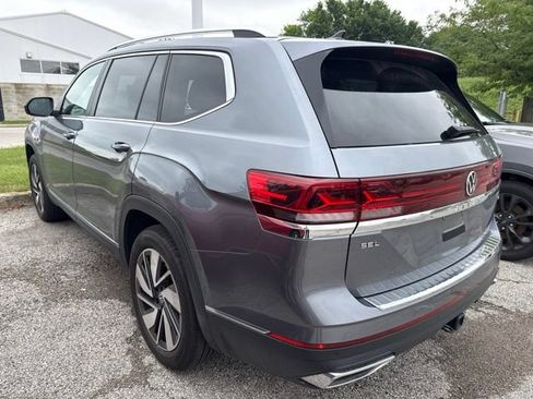Used 2024 Volkswagen Atlas SEL AWD/4WD image 3