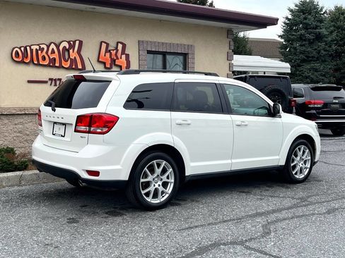 Used 2013 Dodge Journey SXT w/ Flexible Seating Group image 3