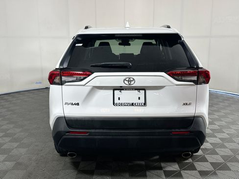 Used 2023 Toyota RAV4 XLE w/ Convenience Package FWD image 4