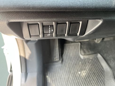 Used 2024 Subaru Outback AWD/4WD image 17