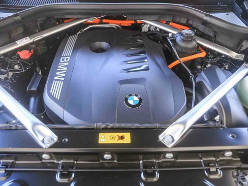 New 2026 BMW X5 xDrive50e w/ M Sport Package image 23