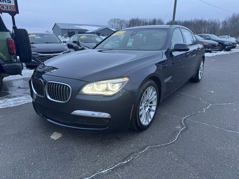 Used 2014 BMW 750Li xDrive image 5