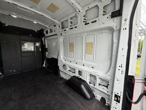 Used 2018 Ford Transit 250 148 High Roof RWD image 30