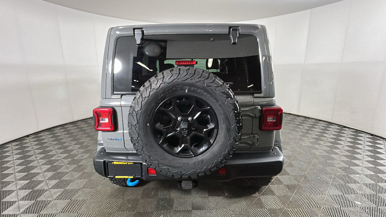 Used 2023 Jeep Wrangler Unlimited Rubicon 4xe AWD/4WD image 4