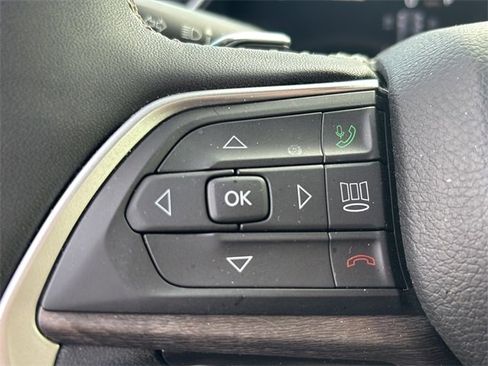 Certified 2024 Jeep Grand Cherokee Limited w/ Black Appearance Package image 26