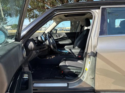 Used 2019 MINI Cooper Clubman ALL4 AWD/4WD image 9