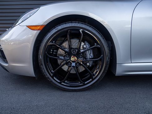 Certified 2024 Porsche 718 Boxster image 24