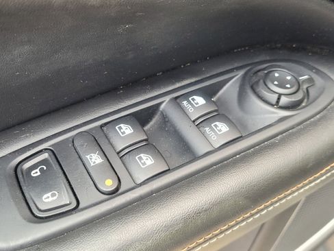 Used 2018 Jeep Compass Latitude image 27