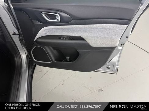 Used 2022 Jeep Compass Latitude AWD/4WD image 43