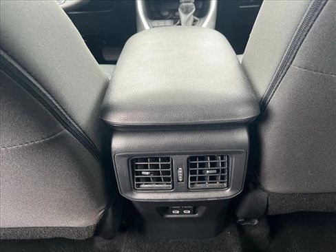 Used 2025 Toyota RAV4 XLE image 18