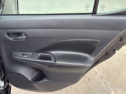 Used 2022 Nissan Versa SR w/ Convenience Package FWD image 29