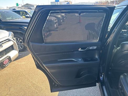 Used 2023 Hyundai Palisade Calligraphy image 47