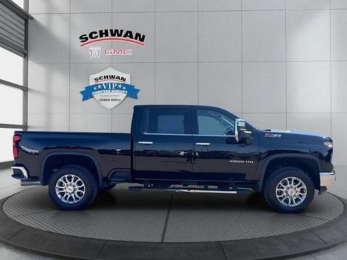 Used 2025 Chevrolet Silverado 2500 LTZ w/ LTZ Plus Package AWD/4WD image 3
