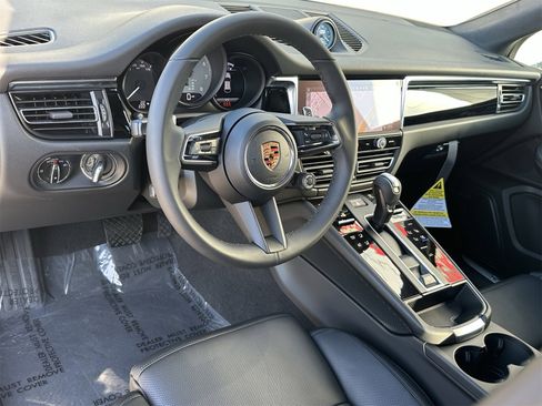 New 2026 Porsche Macan S image 4
