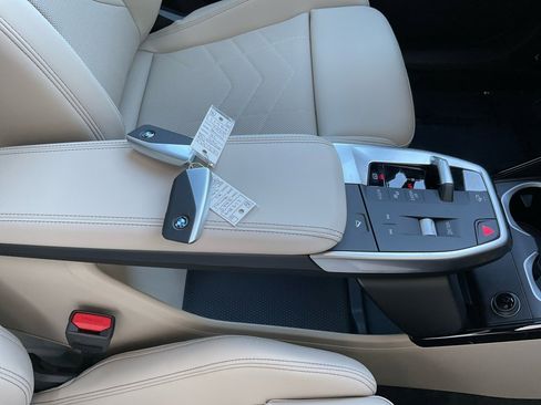 Certified 2025 BMW X1 xDrive28i w/ Premium Package image 34