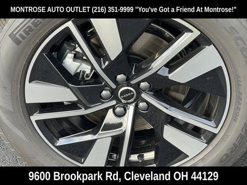 New 2026 Volvo XC60 B5 Plus w/ Protection Package Premier image 11