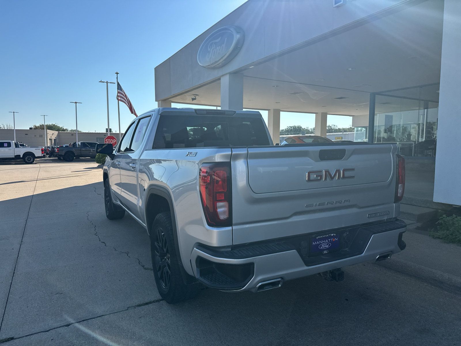 Used 2021 GMC Sierra 1500 Elevation w/ Preferred Package AWD/4WD image 12