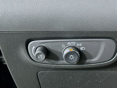 Used 2025 Buick Encore GX Preferred image 17