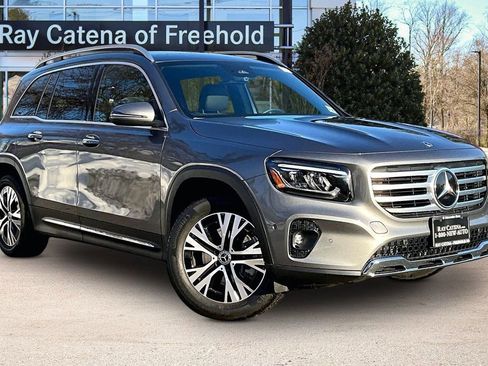 Used 2026 Mercedes-Benz GLB 250 4MATIC image 11