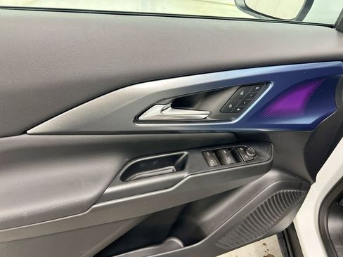 New 2026 Chevrolet Equinox EV LT image 22