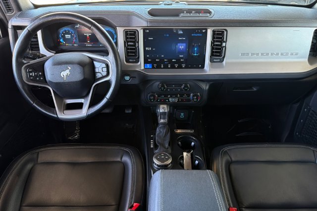 Used 2025 Ford Bronco Outer Banks AWD/4WD image 16