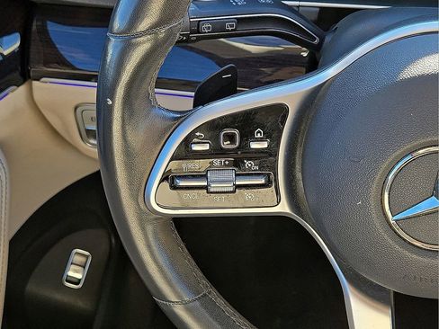 Used 2020 Mercedes-Benz GLE 350 4MATIC w/ Premium Package image 18