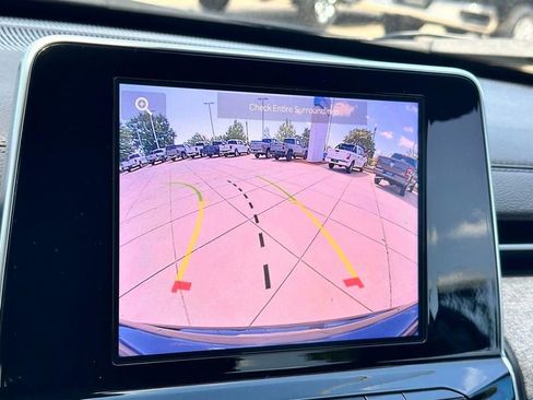 Used 2025 Jeep Compass Sport image 10