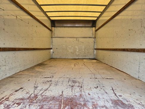 Used 2015 Ford E-350 and Econoline 350 Super Duty RWD image 12