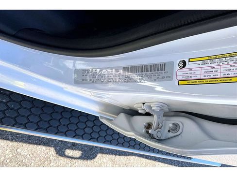 Used 2019 RAM 1500 Big Horn AWD/4WD image 32
