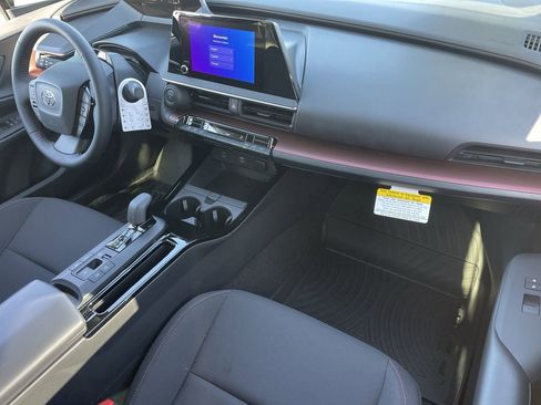 New 2026 Toyota Prius Plug-In Hybrid FWD image 24