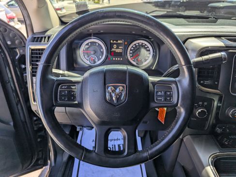 Used 2018 RAM 2500 Big Horn w/ Sport Appearance Group AWD/4WD image 16