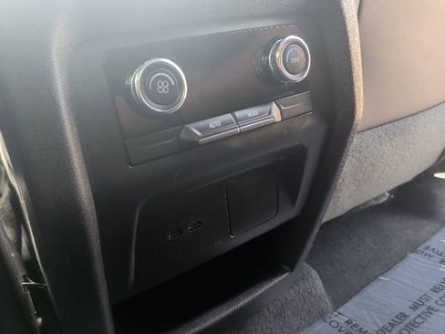 Certified 2025 Buick Enclave Preferred image 19