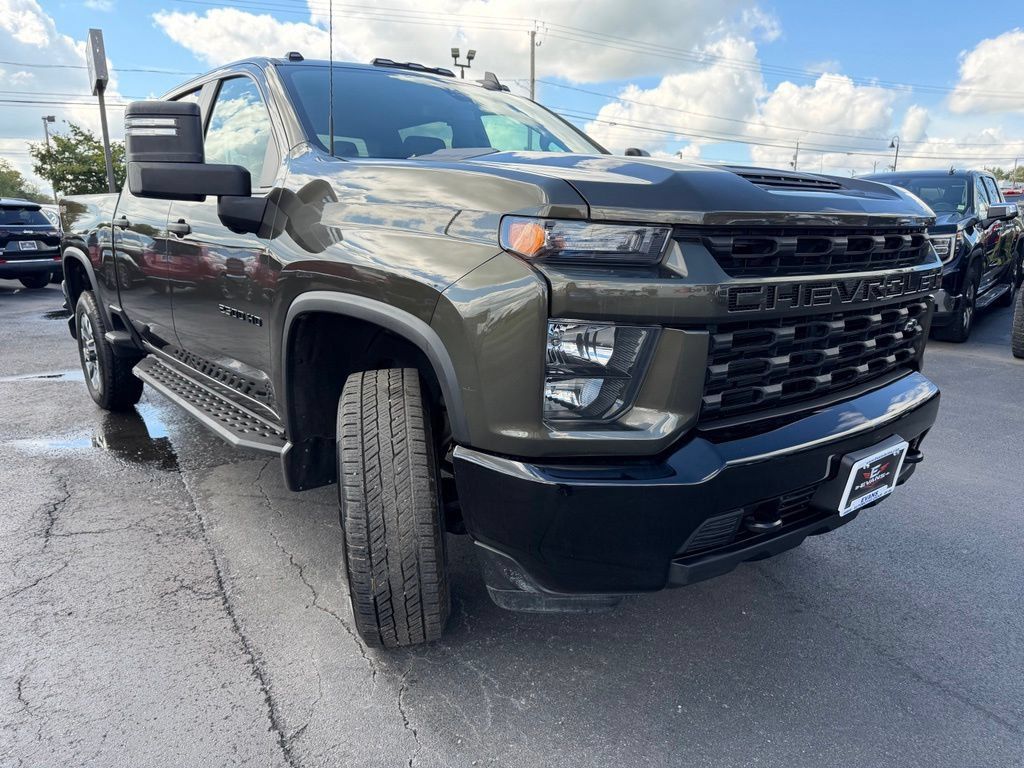 Used 2022 Chevrolet Silverado 2500 Custom w/ Custom Convenience Package AWD/4WD image 3