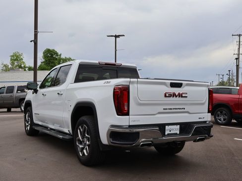 Used 2023 GMC Sierra 1500 SLT w/ SLT Premium Package AWD/4WD image 5