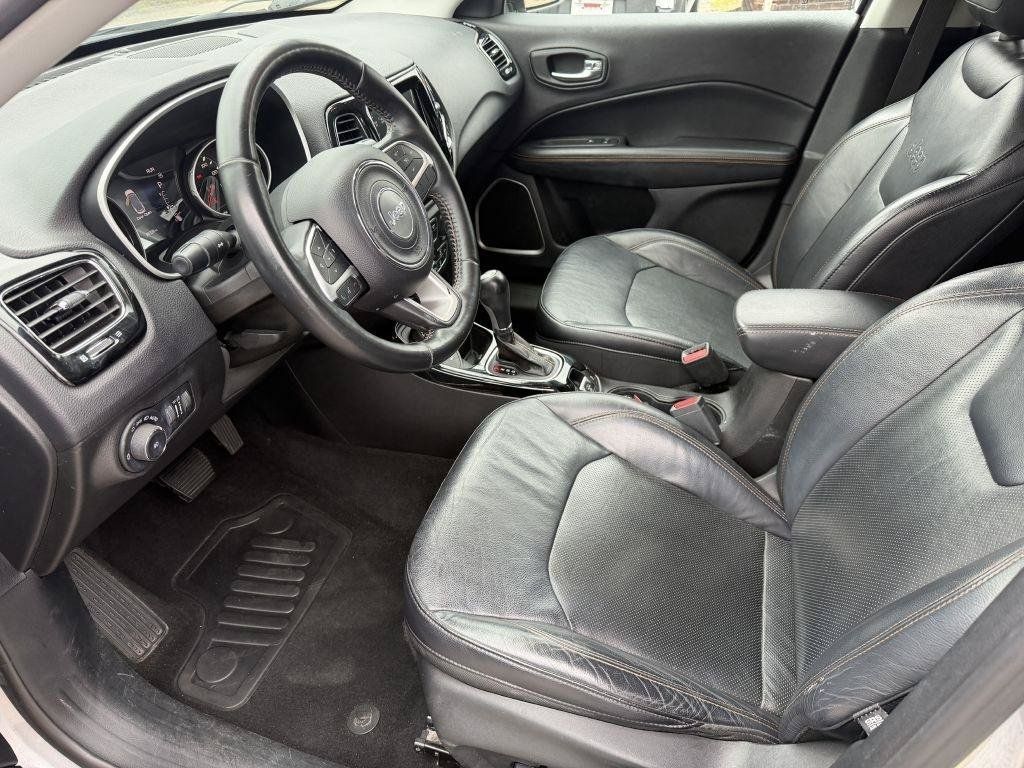 Used 2017 Jeep Compass Limited AWD/4WD image 9