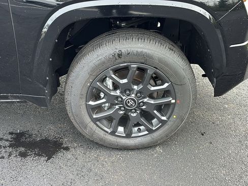 New 2025 Toyota Tundra Platinum AWD/4WD image 4