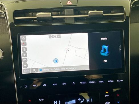 Used 2023 Hyundai Santa Cruz Limited image 16