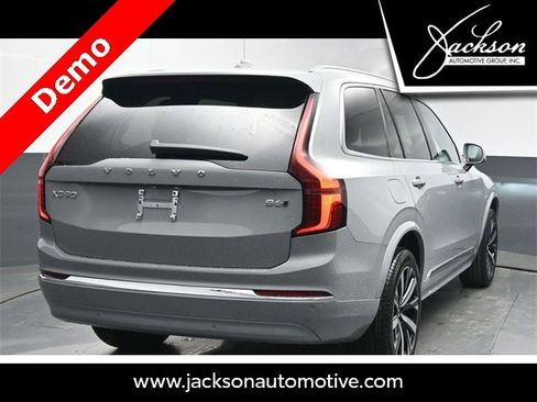 New 2025 Volvo XC90 B6 Core w/ Protection Package image 7