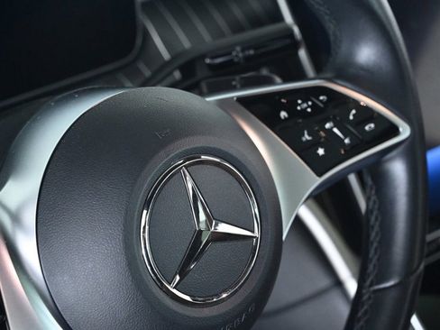 Used 2023 Mercedes-Benz C 300 Sedan image 21