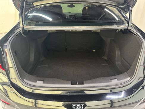 Used 2019 Chevrolet Cruze LT w/ Convenience Package image 17