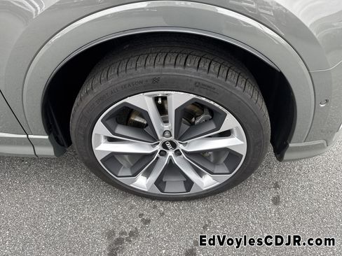 Used 2020 Audi Q3 2.0T Prestige image 16