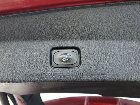 Used 2018 Ford Explorer XLT w/ Equipment Group 202A image 37